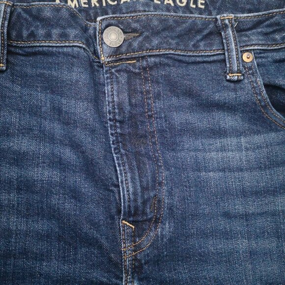American Eagle Flex Men's Size 40/30 Medium Wash Zipper & Button Closure Jeans - Picture 12 of 16